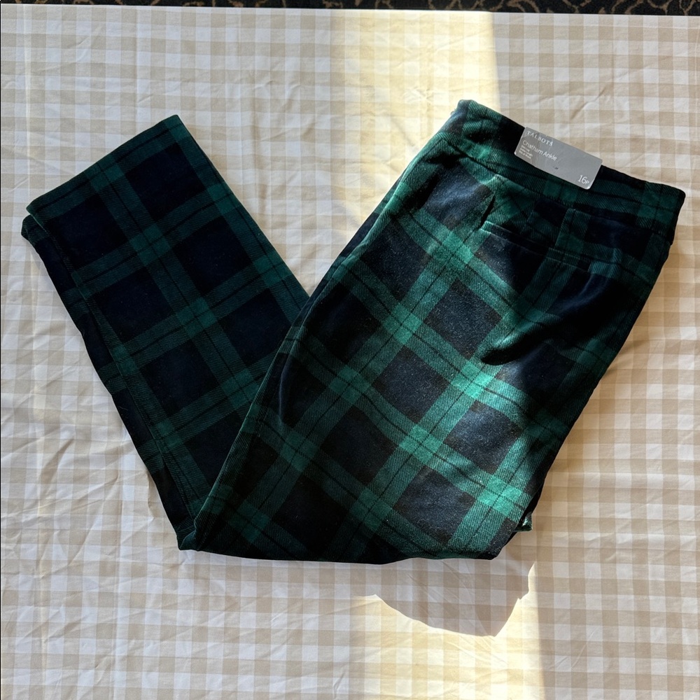Velvet Plaid Chatham Ankle Pants 16P •NWT•